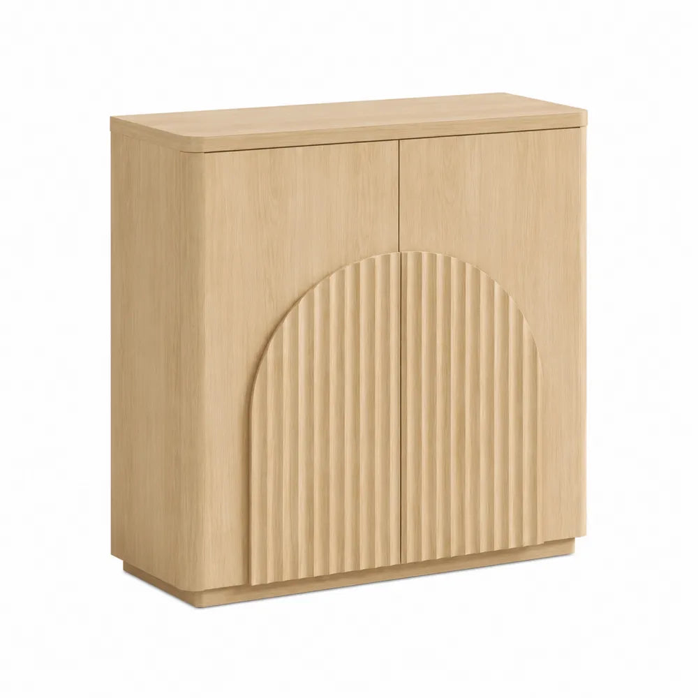 Credenza in legno di quercia con ante a motivo arcuato